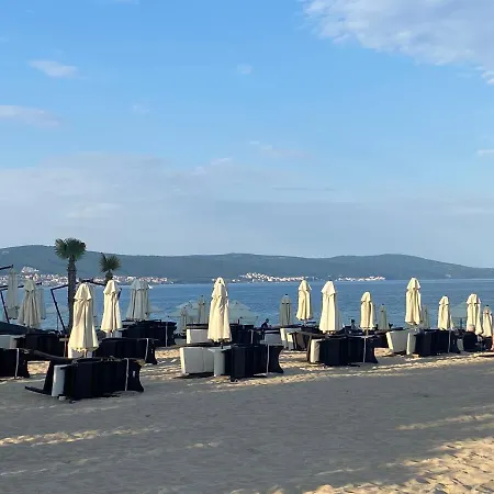 Paradiso 'в' 402 Private Apartament